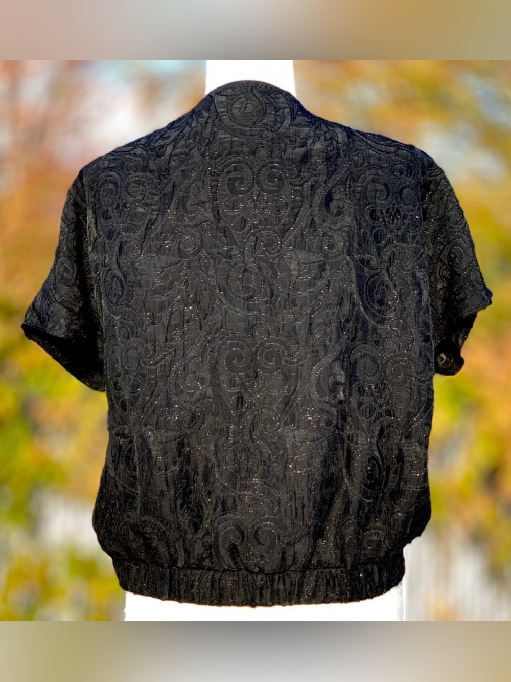 Love 21 Black Shimmery Open Curved Front Short Sleeve Cropped Bolero Shrug S/P - Picture 3 of 7